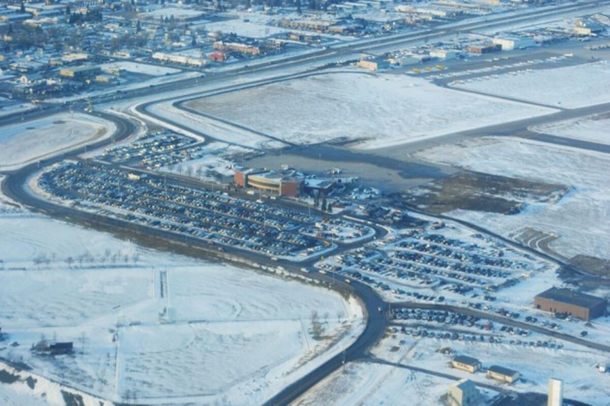 North Dakota's Airports Get Busy, Thanks to Oil Boom Bloomberg