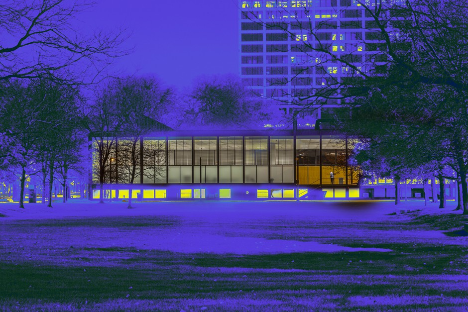 James Welling’s project Chicago, commissioned for the 2017 biennial, comprises photographs of Modernist architect Mies van der Rohe’s Illinois Institute of Technology campus (shown here) and Lake Shore Drive apartments in the city. 