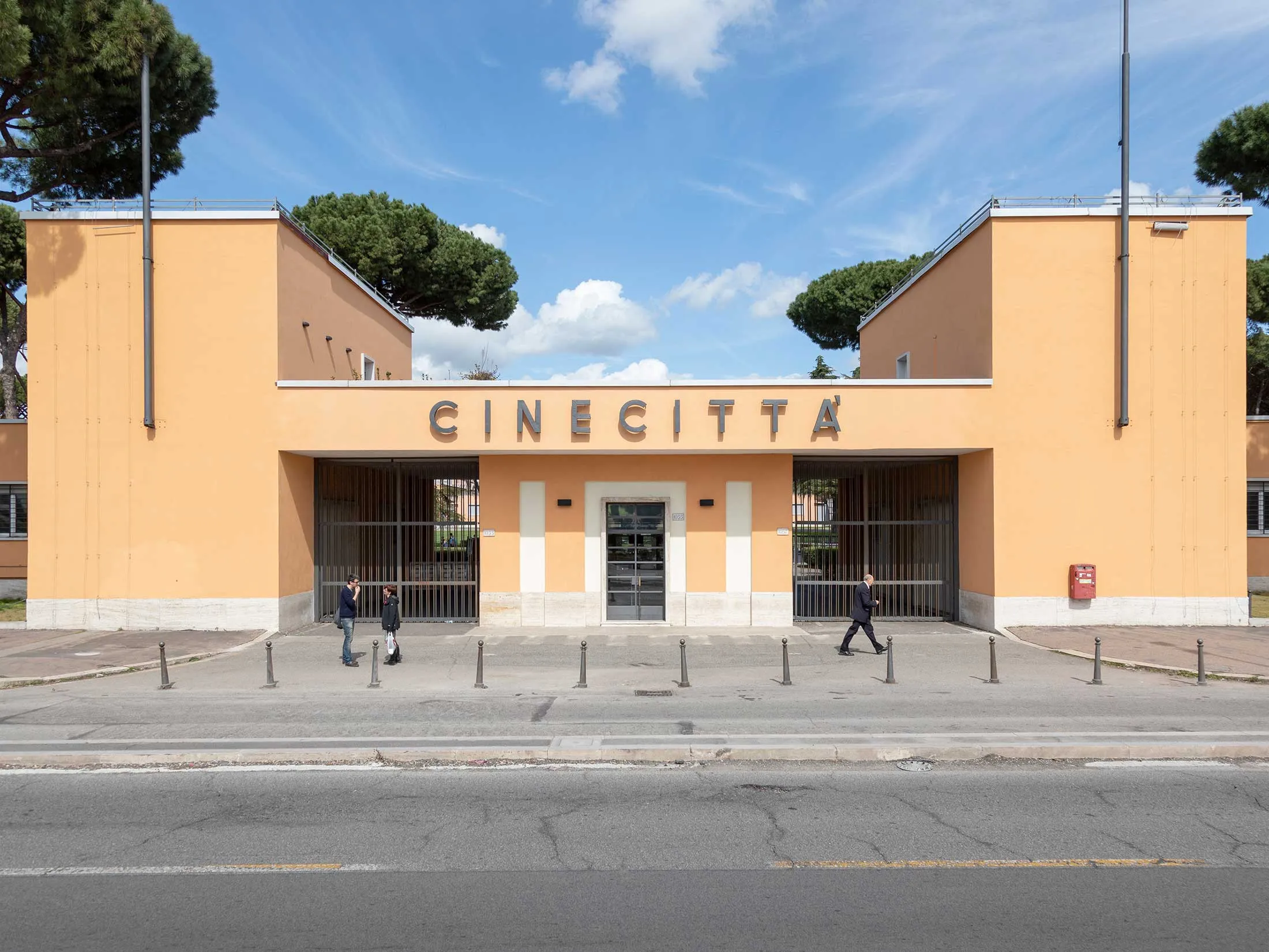 The entrance of the studios.