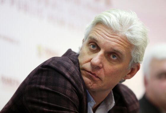 Richest Russian Buys Out ‘Grateful’ Oleg Tinkov in Deal Spree