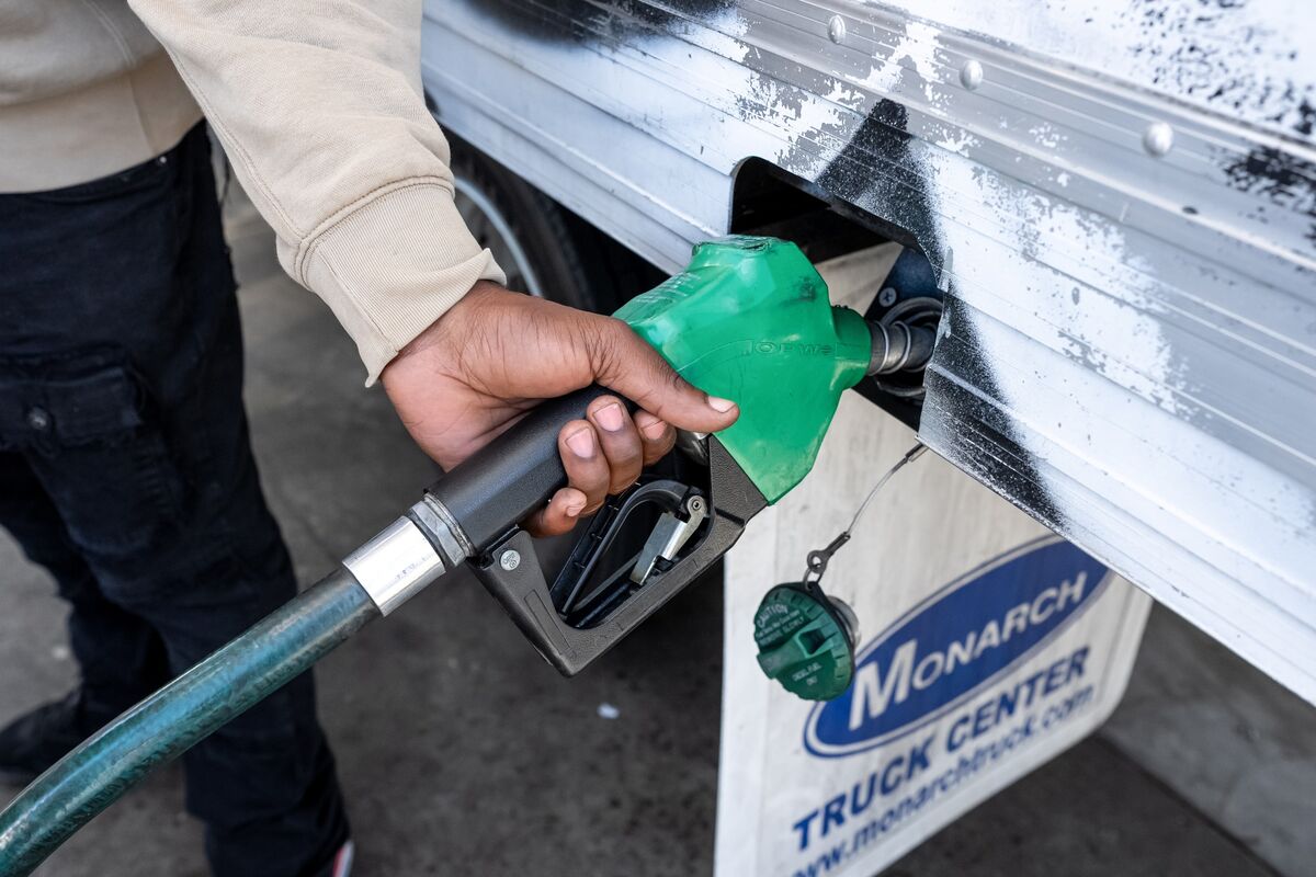 US Diesel Hits Four-Year High as Wars Strain Global Supplies - Bloomberg.com