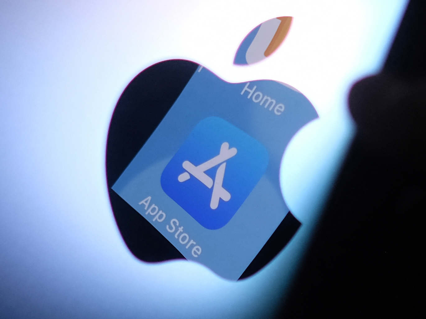 Apple stopped $2 billion worth fraud transactions on App Store in 2022