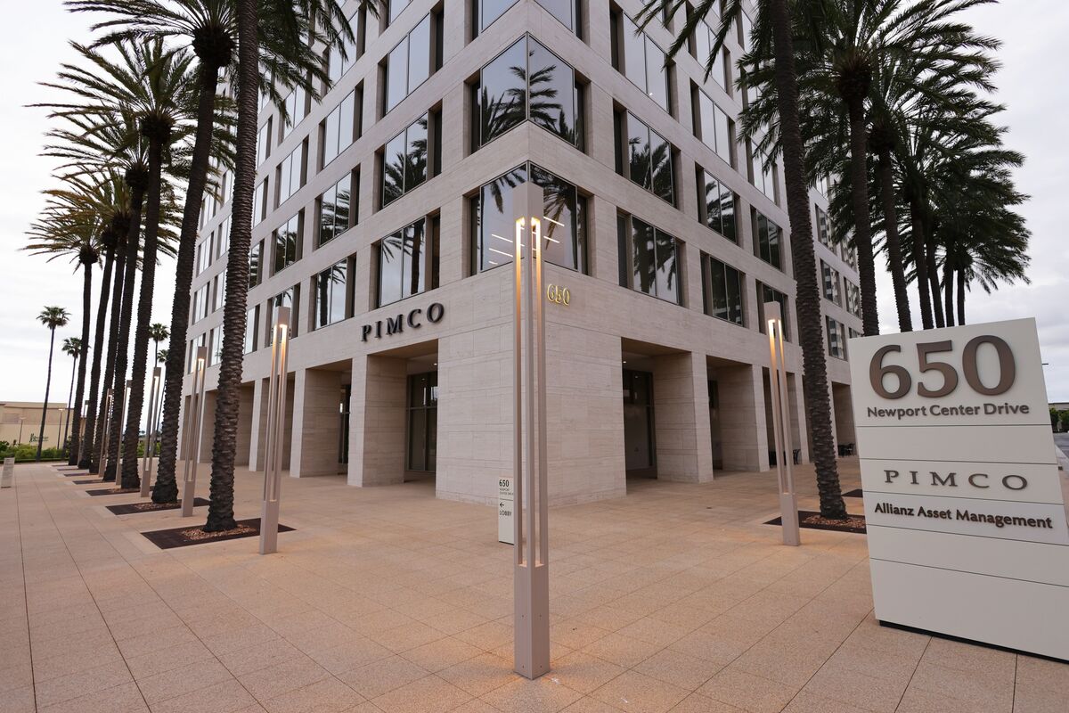 bloomberg.com - Frances Schwartzkopff - Pimco Targets Out-of-Date Assets in New Real Estate Strategy