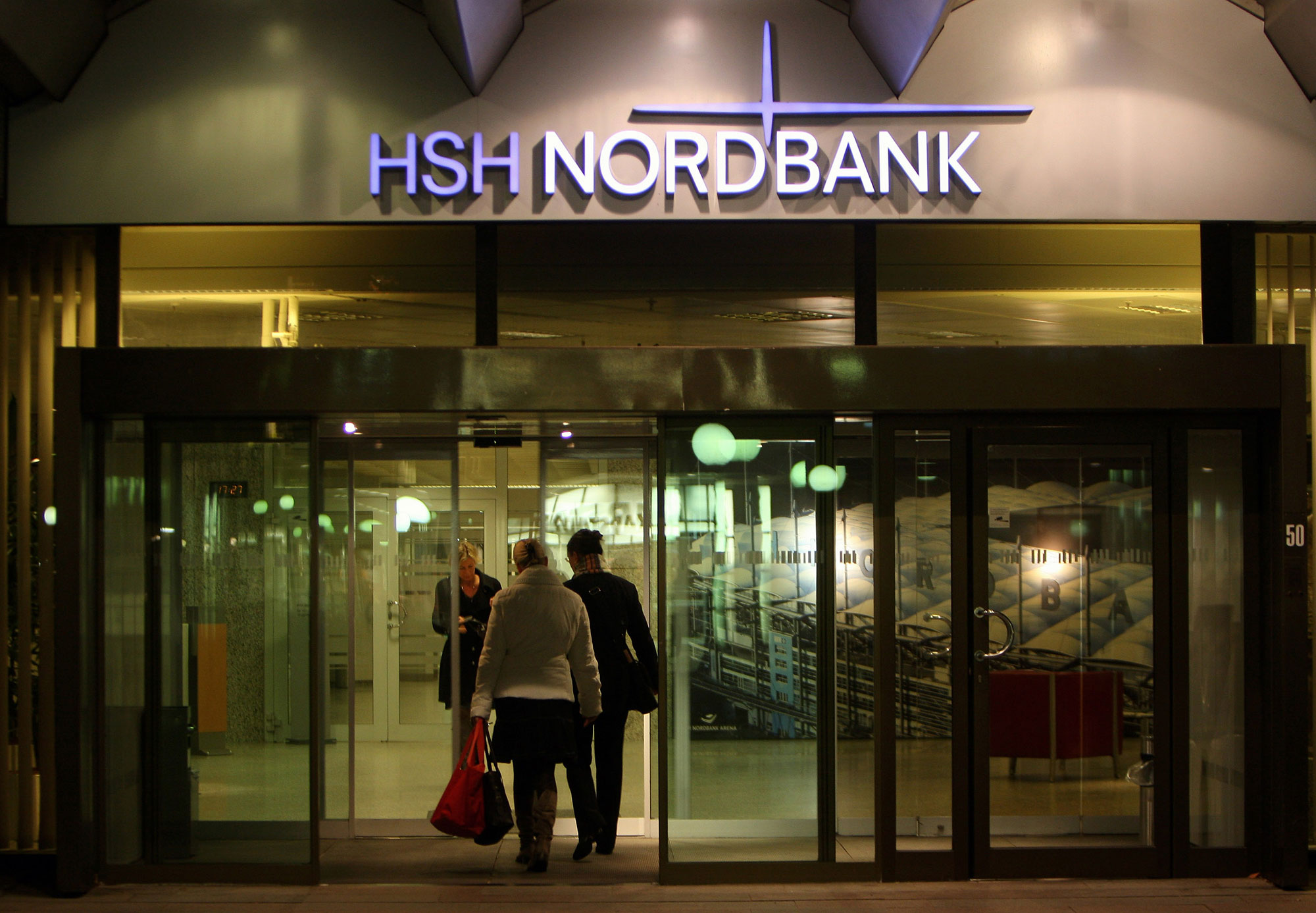 Cerberus Jc Flowers Agree To Buy Hsh Nordbank For 1 2 Billion Bloomberg