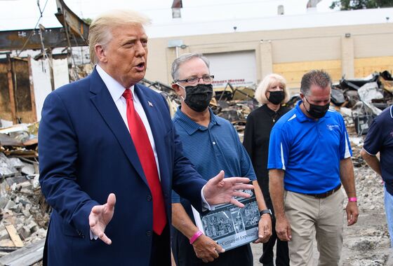Trump and Top Aides Ditch Masks After Saying Patriots Wear Them