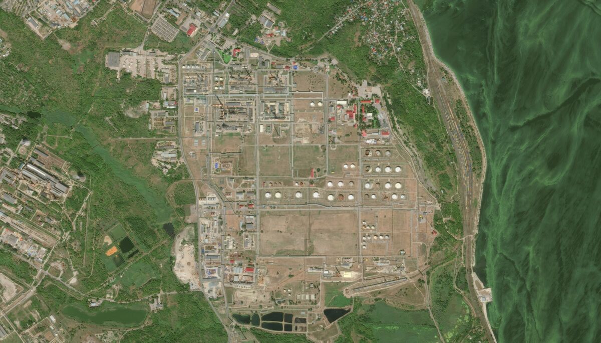 Ukraine Says It Hit Saratov Refinery in Russian Volga Region