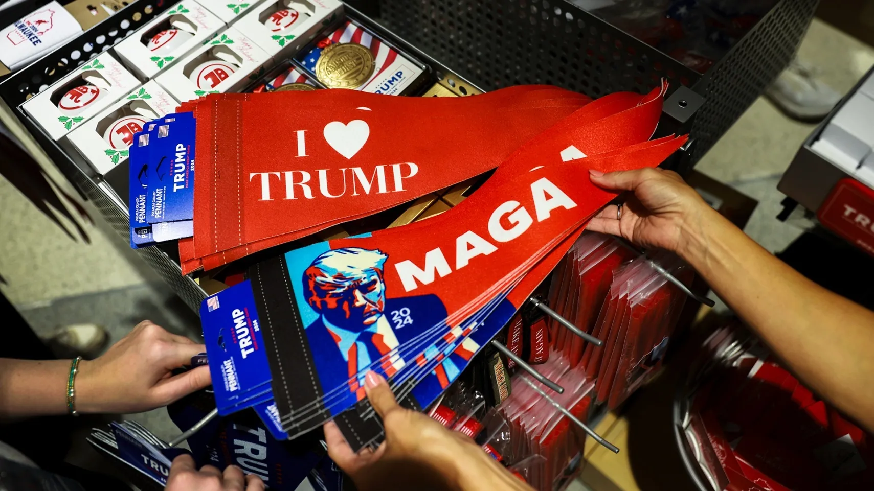 Watch The Power of Merchandise - Bloomberg