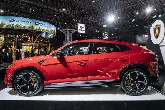 Lamborghini Pulls Into Sight of Ferrari at $11 Billion Value