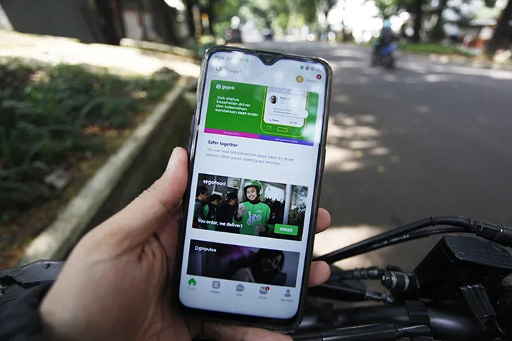 Gojek aims to let users open bank accounts with Jago and then manage their finances through its app.