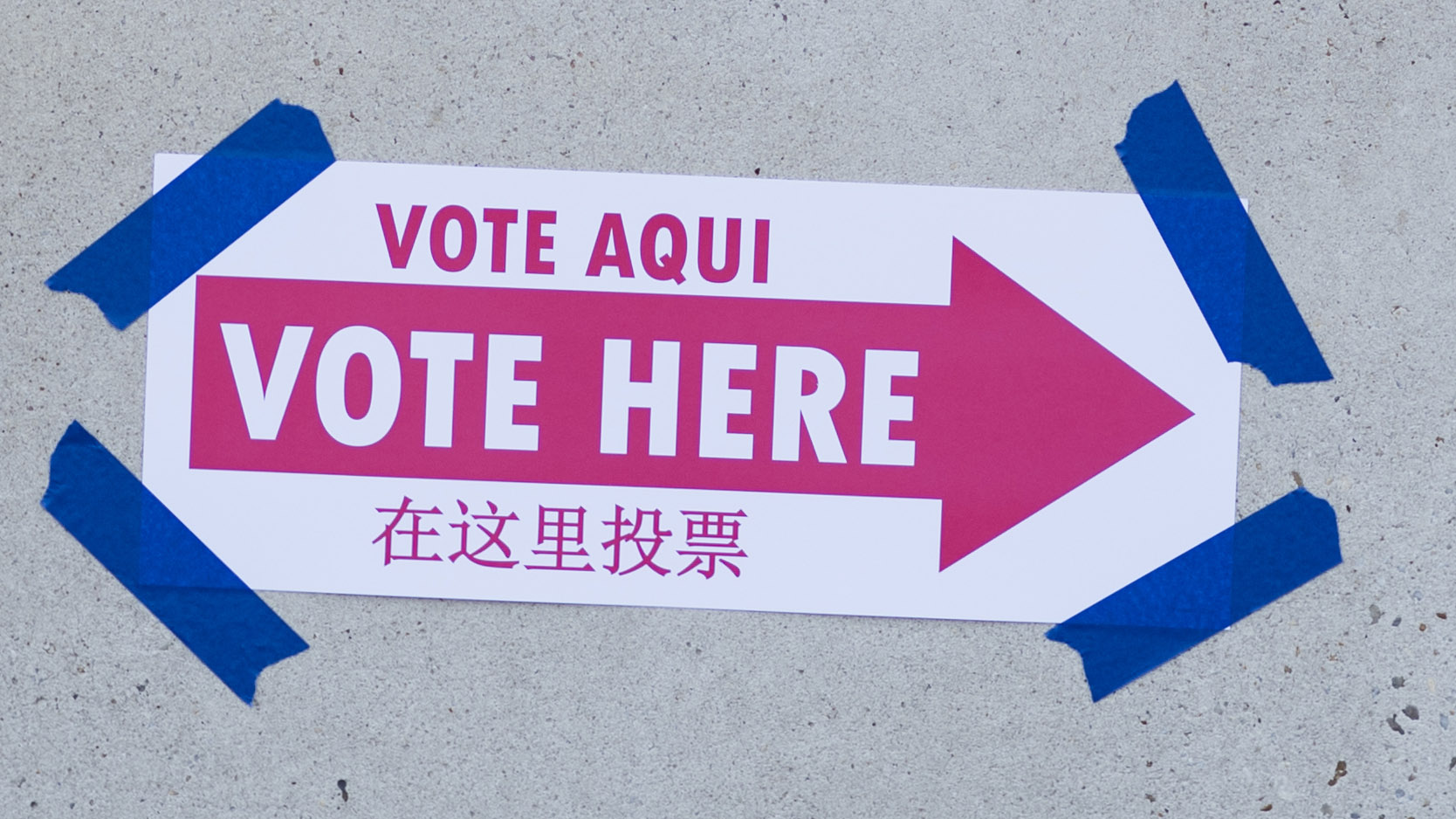 Voting signs are posted at the early voting polls at One Judiciary Square in Washington on June 10, 2016.
