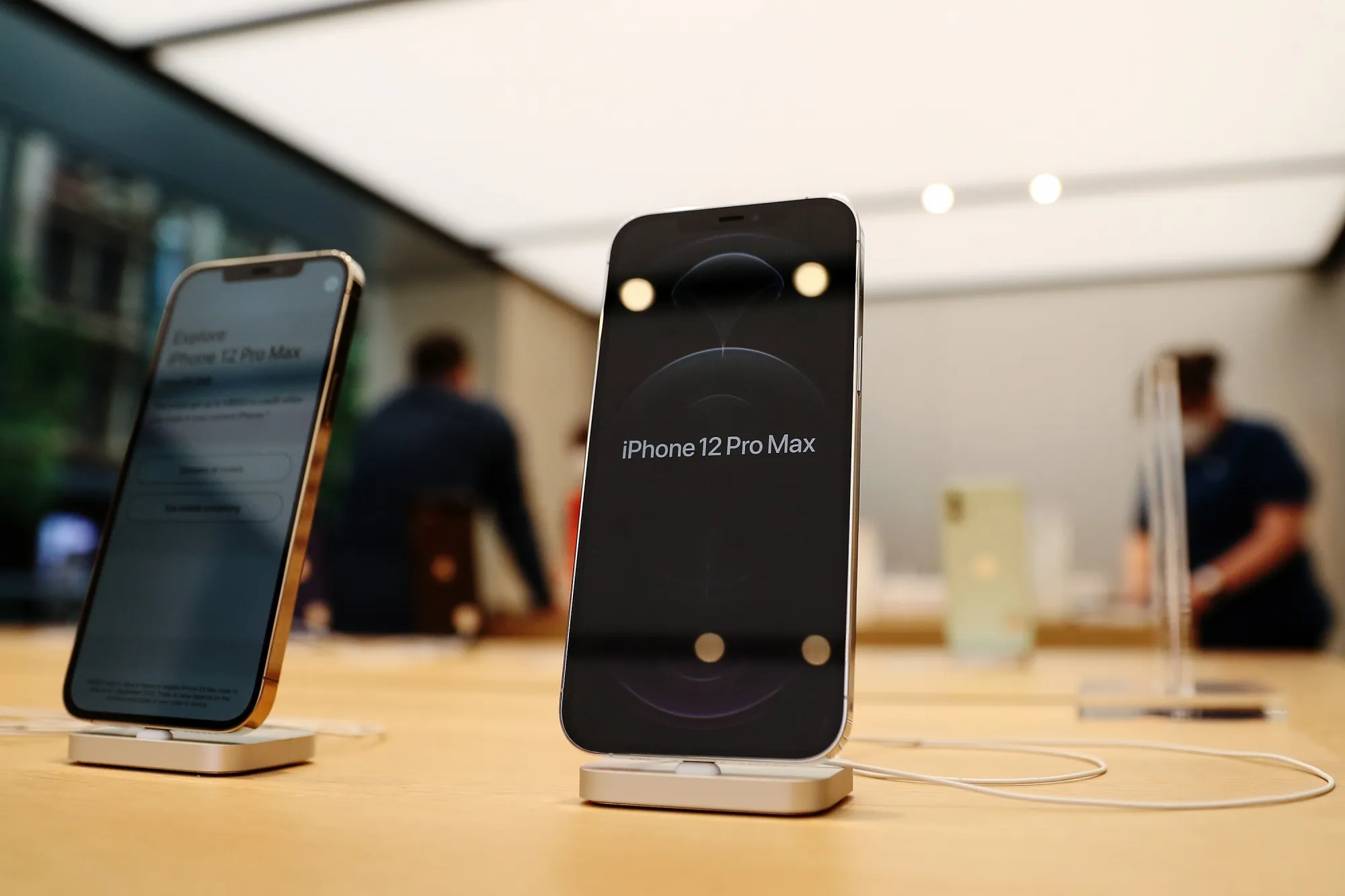 Release of the Apple iPhone 12 Pro Max and Mini Models in Stores
