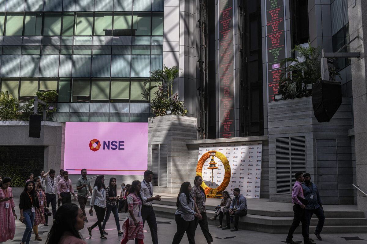 NSE Hires Rothschild to Help Pick Bankers, Lawyers For India IPO