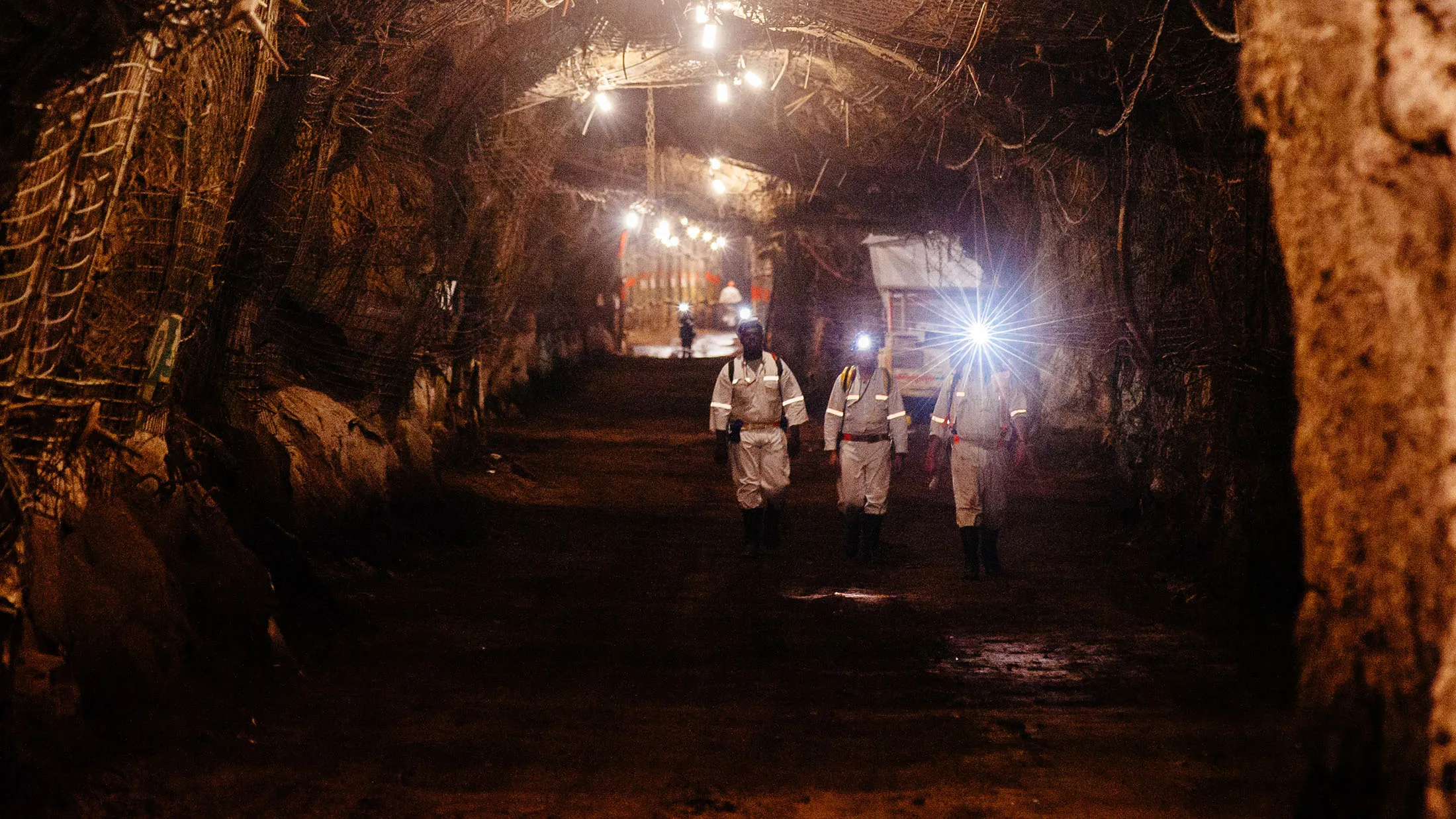 仮想通貨マイニングに乗り出すイスラエル鉱山会社、株価急騰 - Bloomberg