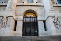LSE Nears $5 Billion Milan Bourse Sale to Euronext, Italy Banks