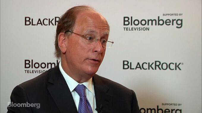 BlackRock’s Fink Says Everyone Should Worry About China Debt - Bloomberg