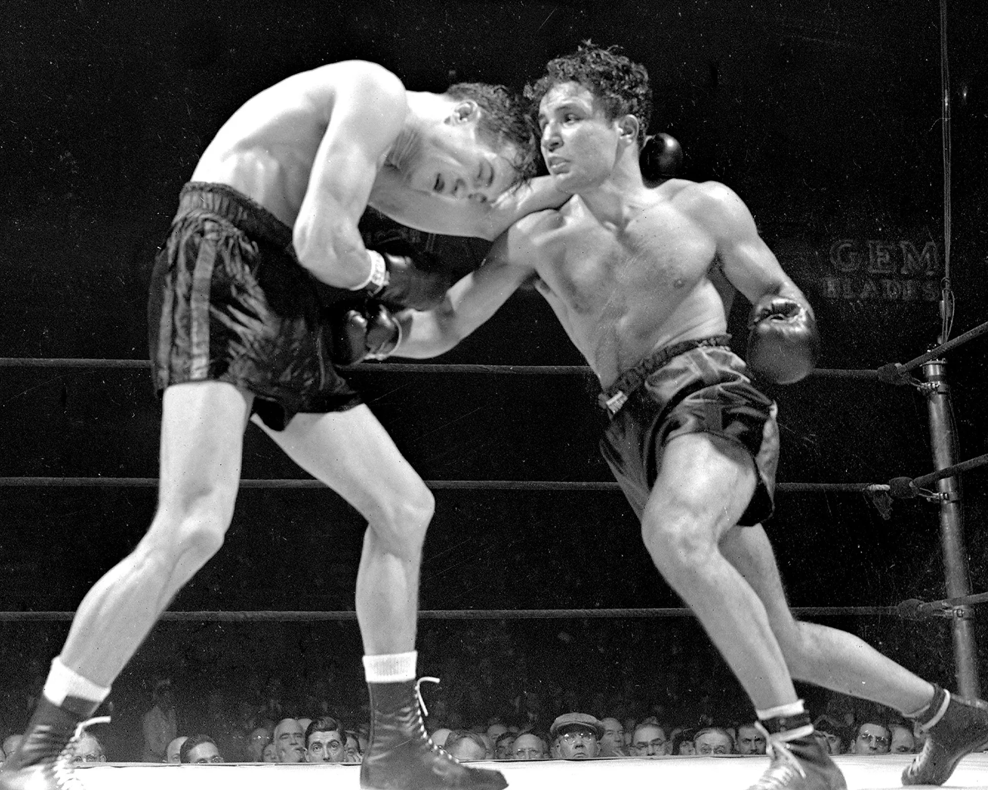 Jake LaMotta, right, in bout against Fritzie Zivic, on Nov. 12, 1943.

