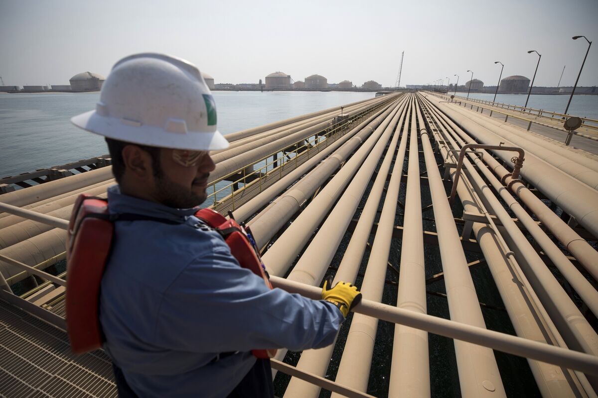 Saudi Arabia Unexpectedly Raises Oil Prices for Next Month - Bloomberg