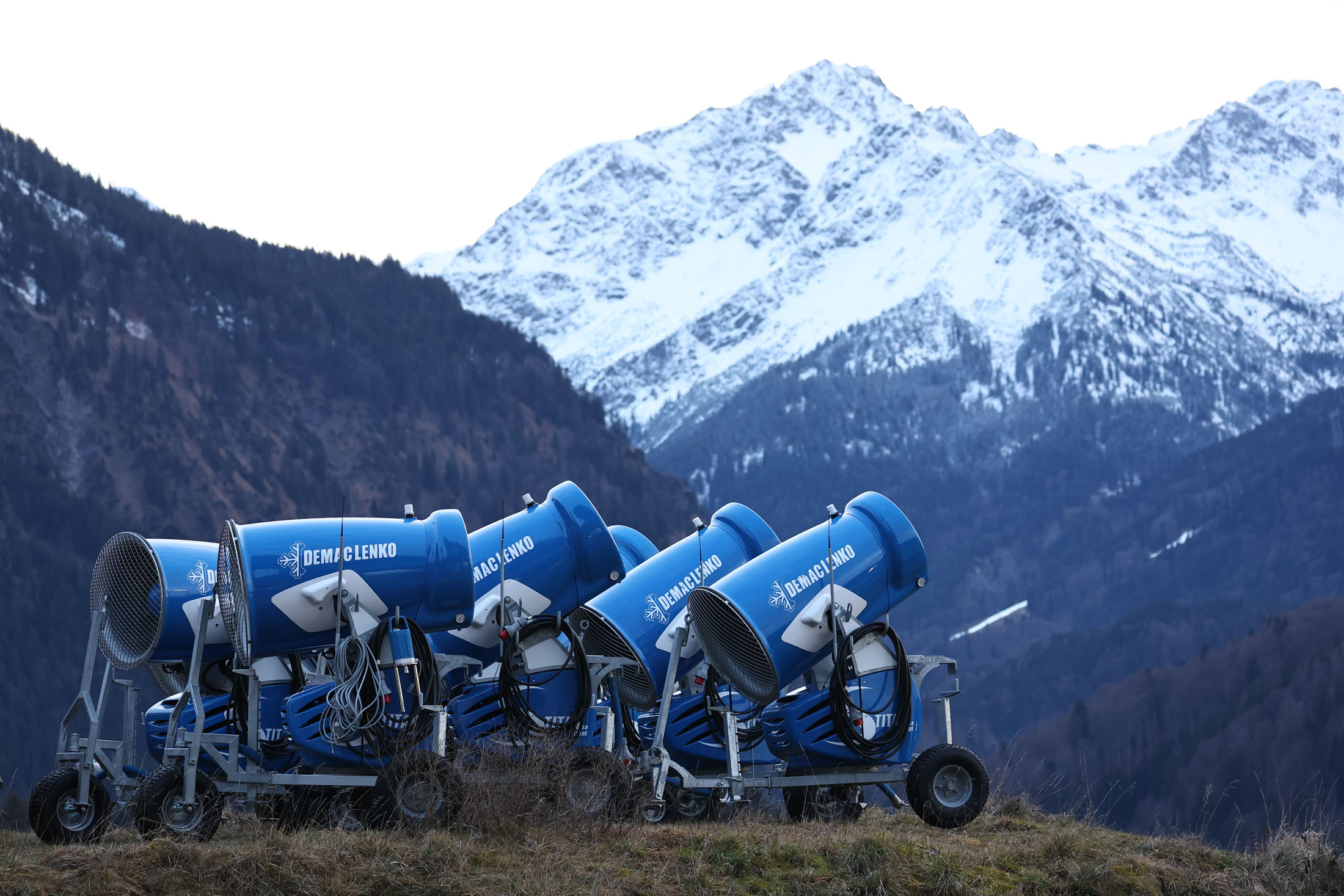 Alpine glamour snowballs despite lack of off-piste action, Fashion