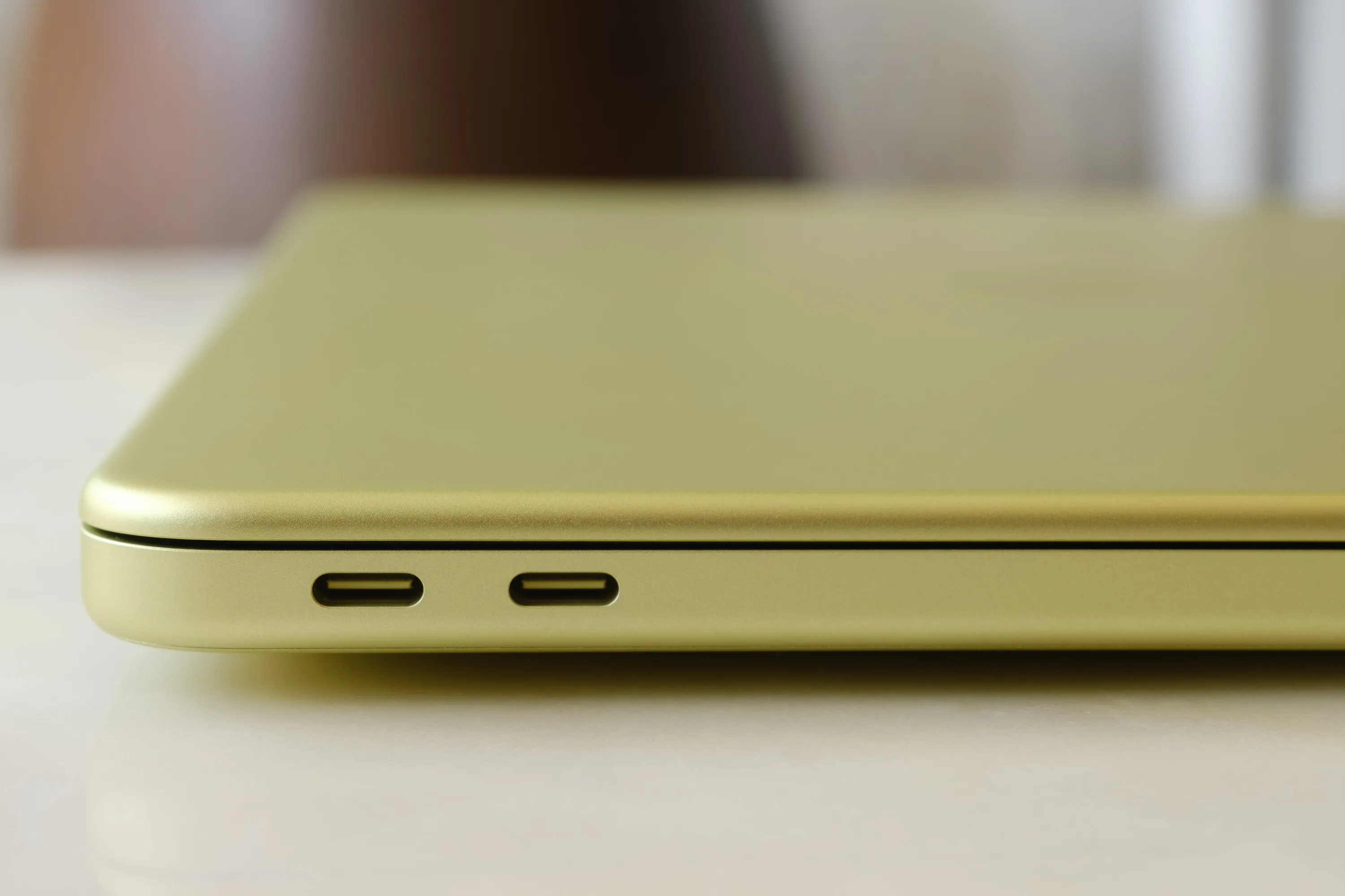 Apple $599 MacBook Neo Review: Colors, Feature Comparison