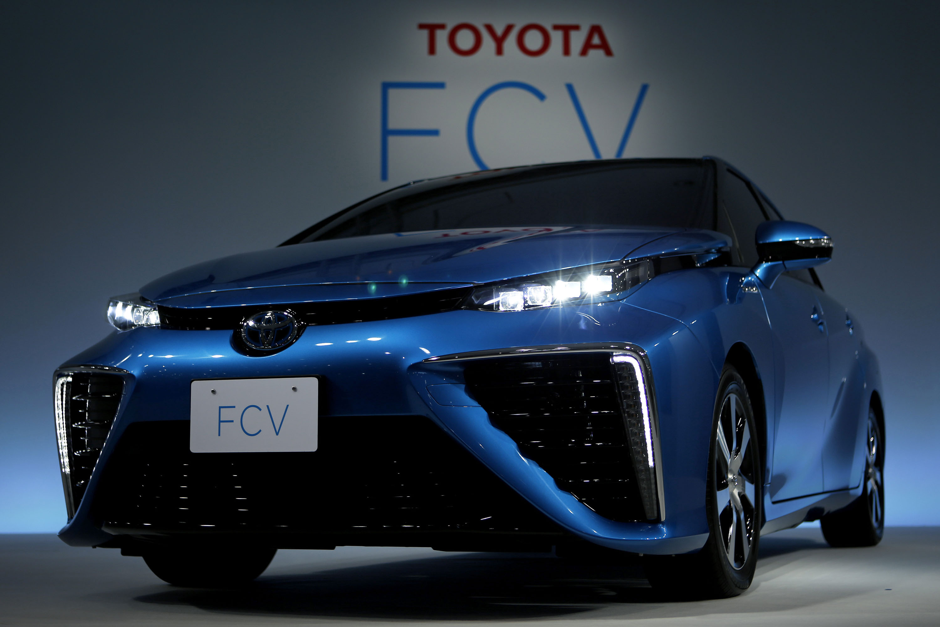 Toyota Mirai на водородном топливе