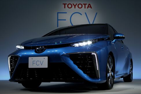 Toyota Motor Corp. Fuel Cell Vehicle (FCV)