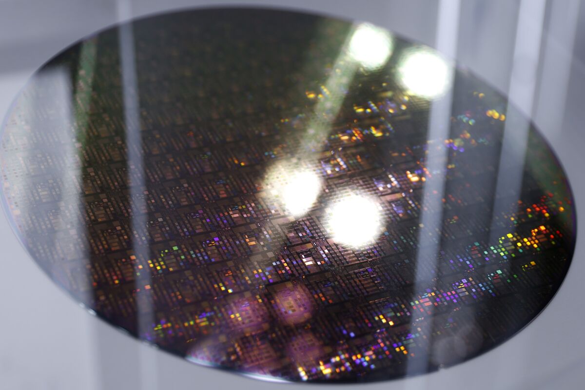 Anh Quốc nới lỏng kiểm tra đầu tư nước ngoài với trọng tâm là nước và chip
