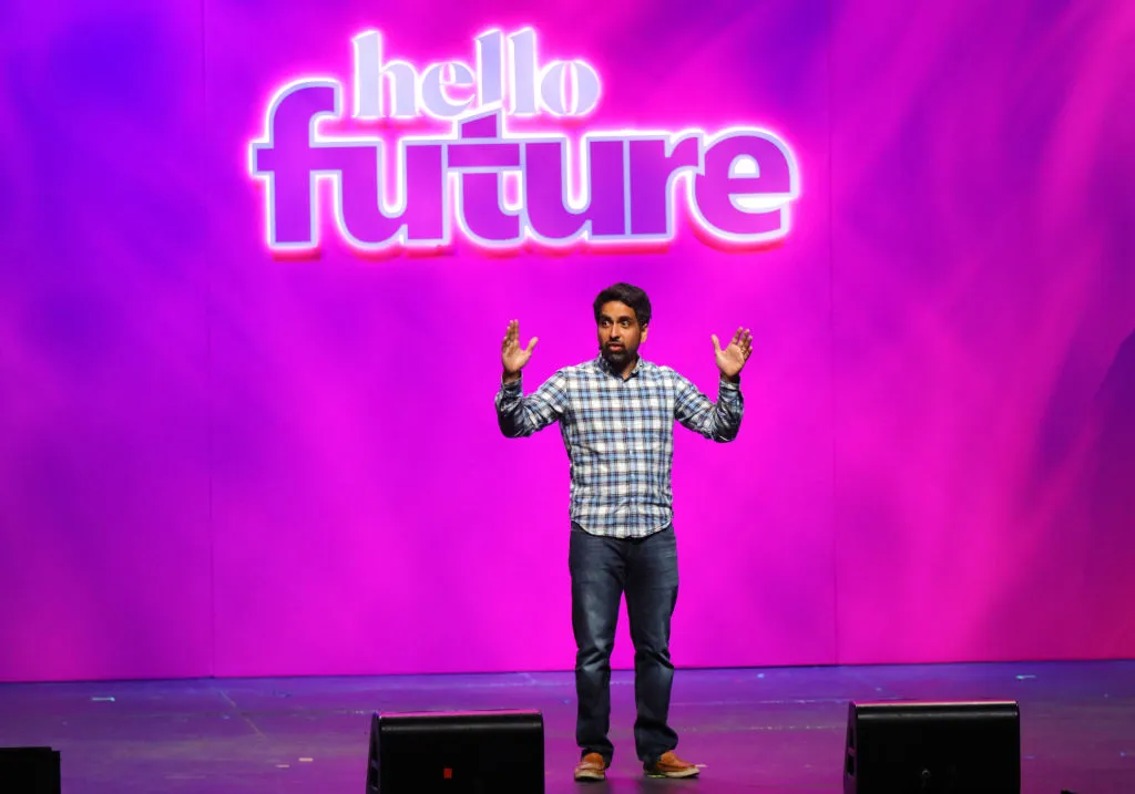 Hands up for Sal Khan’s blended classroom.