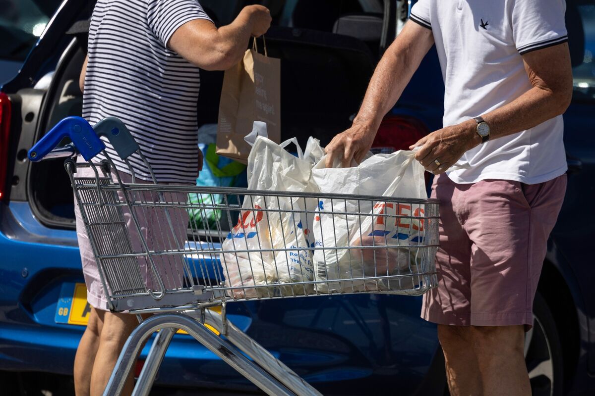 UK Shoppers Are Buying More Big Brands as They Eat Out Less