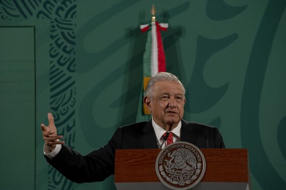 Mexico’s AMLO Attacks Electoral Institute Over Referendum Delay