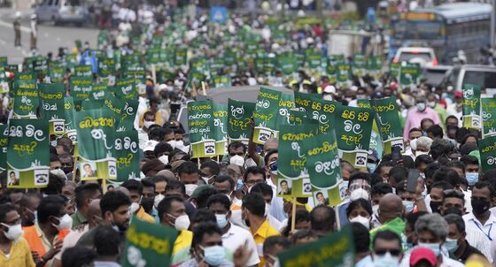 Sri Lanka Opposition Rallies Thousands to Protest Economic Woes