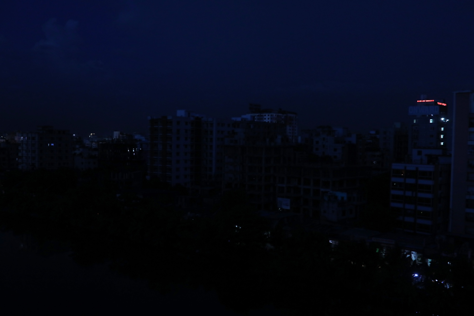 Power Restored in Bangladesh After 96 Million Suffer Blackouts - Bloomberg