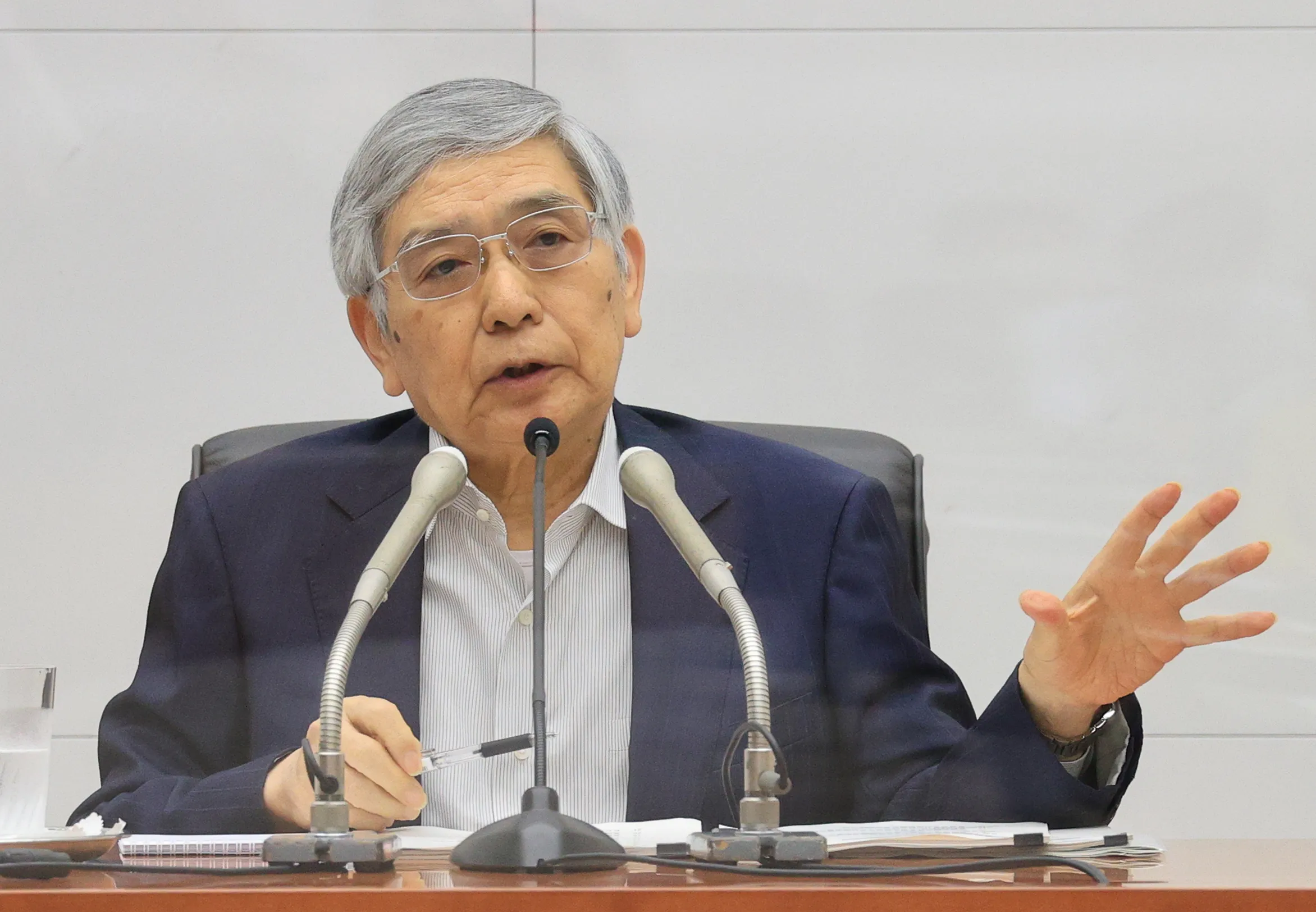 中国恒大、国際金融市場全体の問題とは考えてない－黒田日銀総裁 - Bloomberg