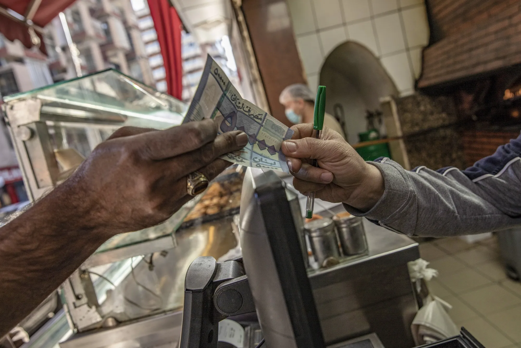 Lebanon Inflation Tumbles With More Goods Priced in Dollars Instead of ...