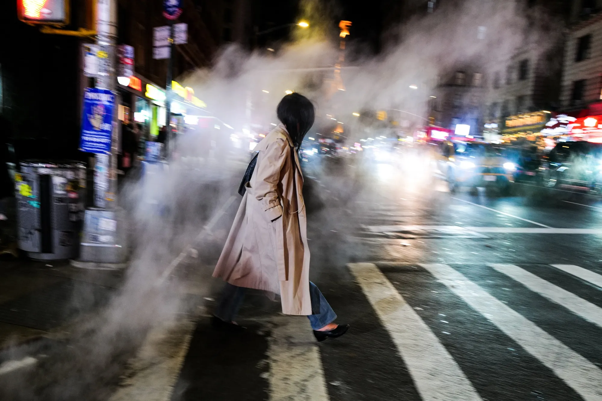 New York will see a chance of light snow and freezing rain overnight.&nbsp;