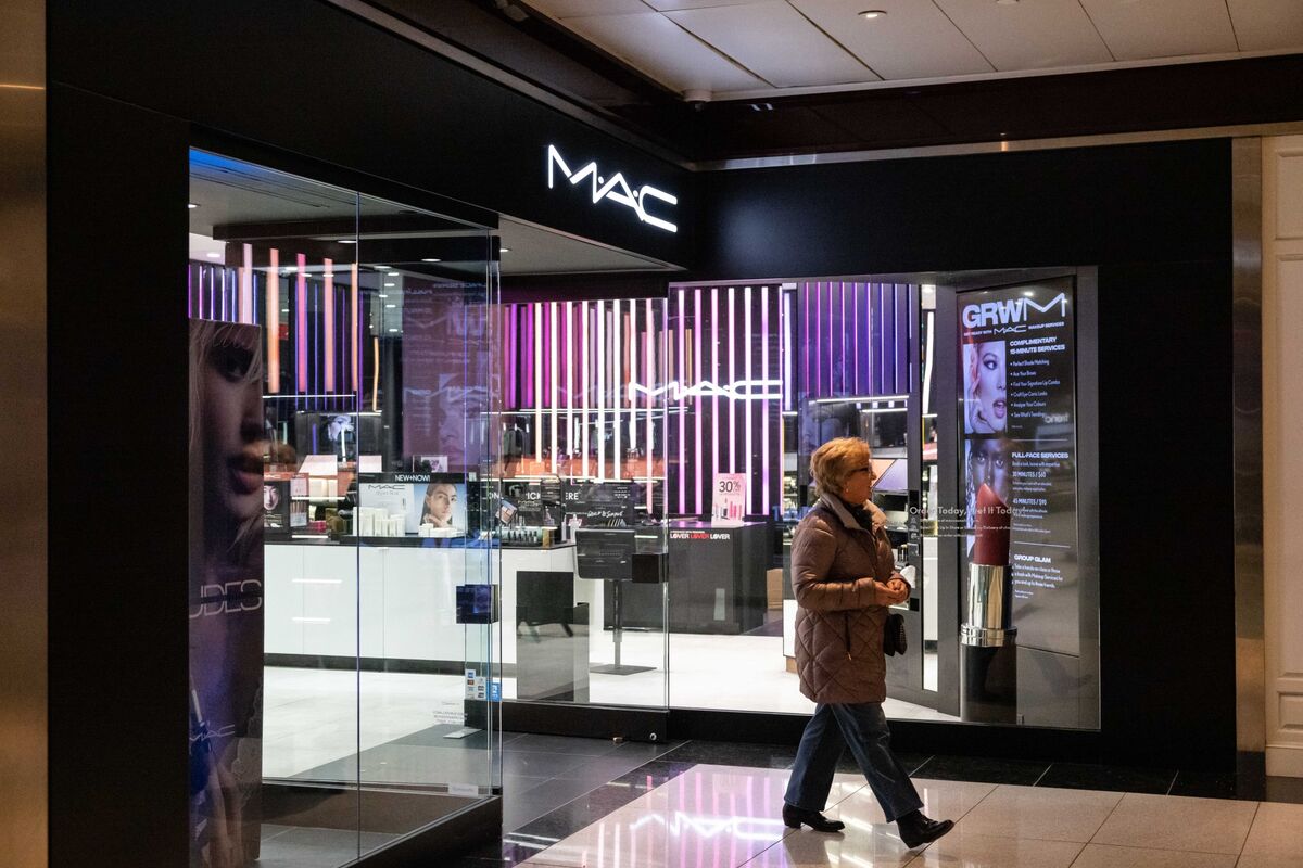 US-Canada Cosmetic Tariffs Threaten the $10 Beauty Impulse Buy