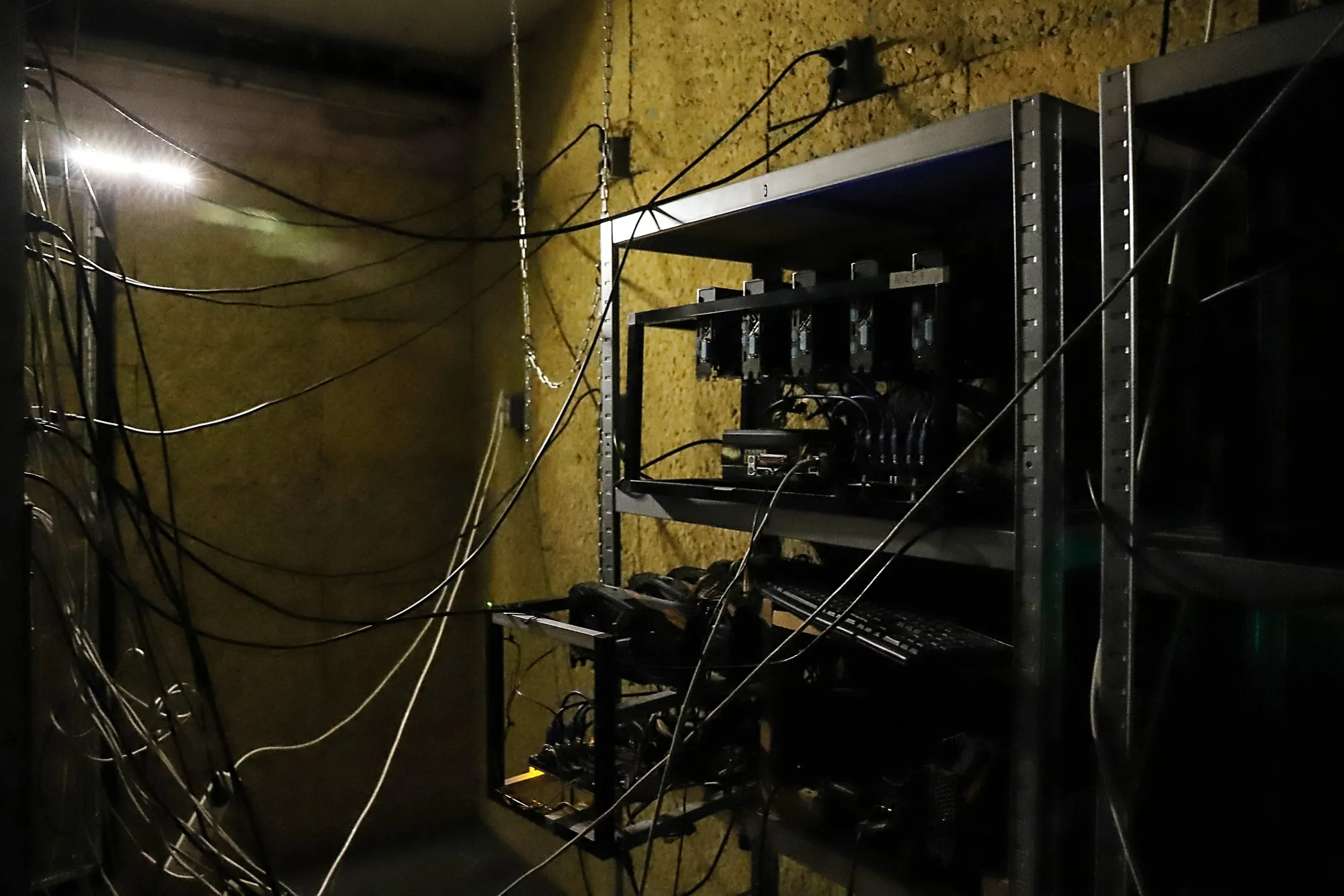 Bitcoin (BTC) Rebound Gives Crypto Miners Chance to Renegotiate Debt -  Bloomberg