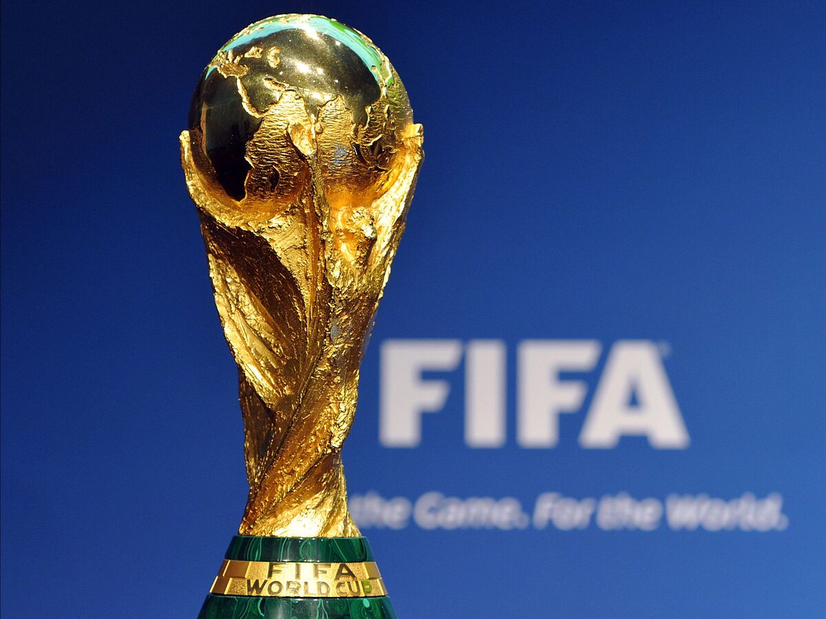 Trump tweets about 2026 World Cup bid, maybe breaks FIFA rule