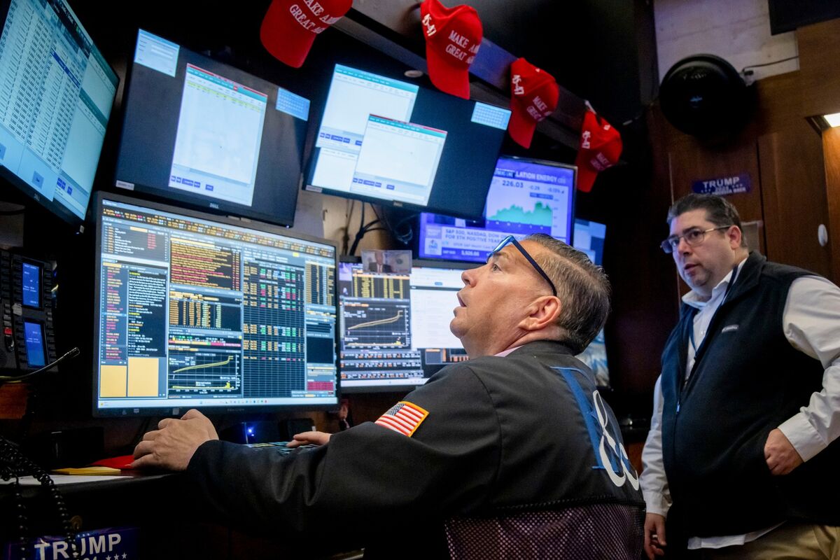 bloomberg.com - Rose Henderson - Small Caps Flourish as US Earnings Growth Broadens Beyond Tech