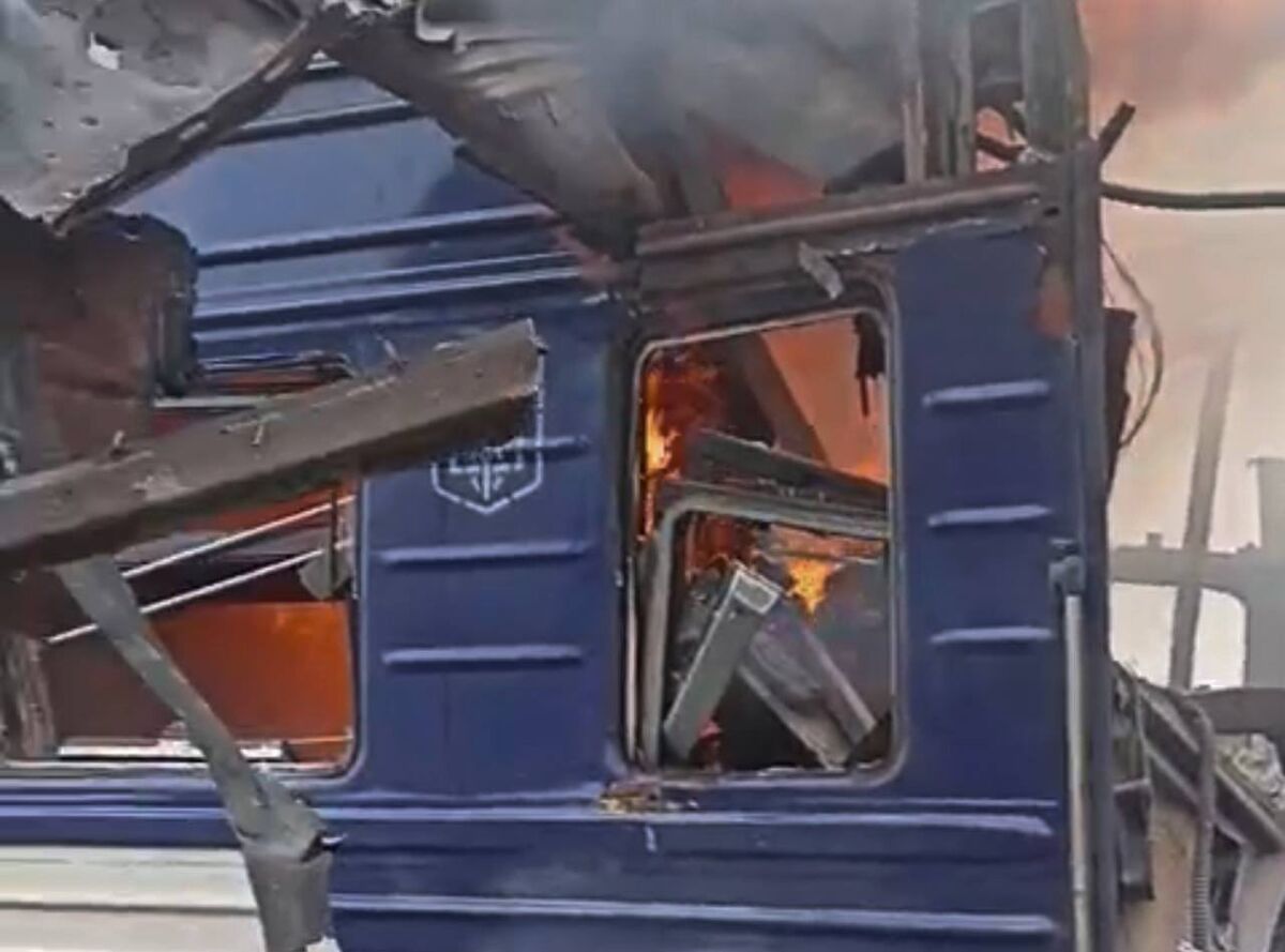 Zelenskiy Says Dozens Wounded in Russian Drone Strike on Station