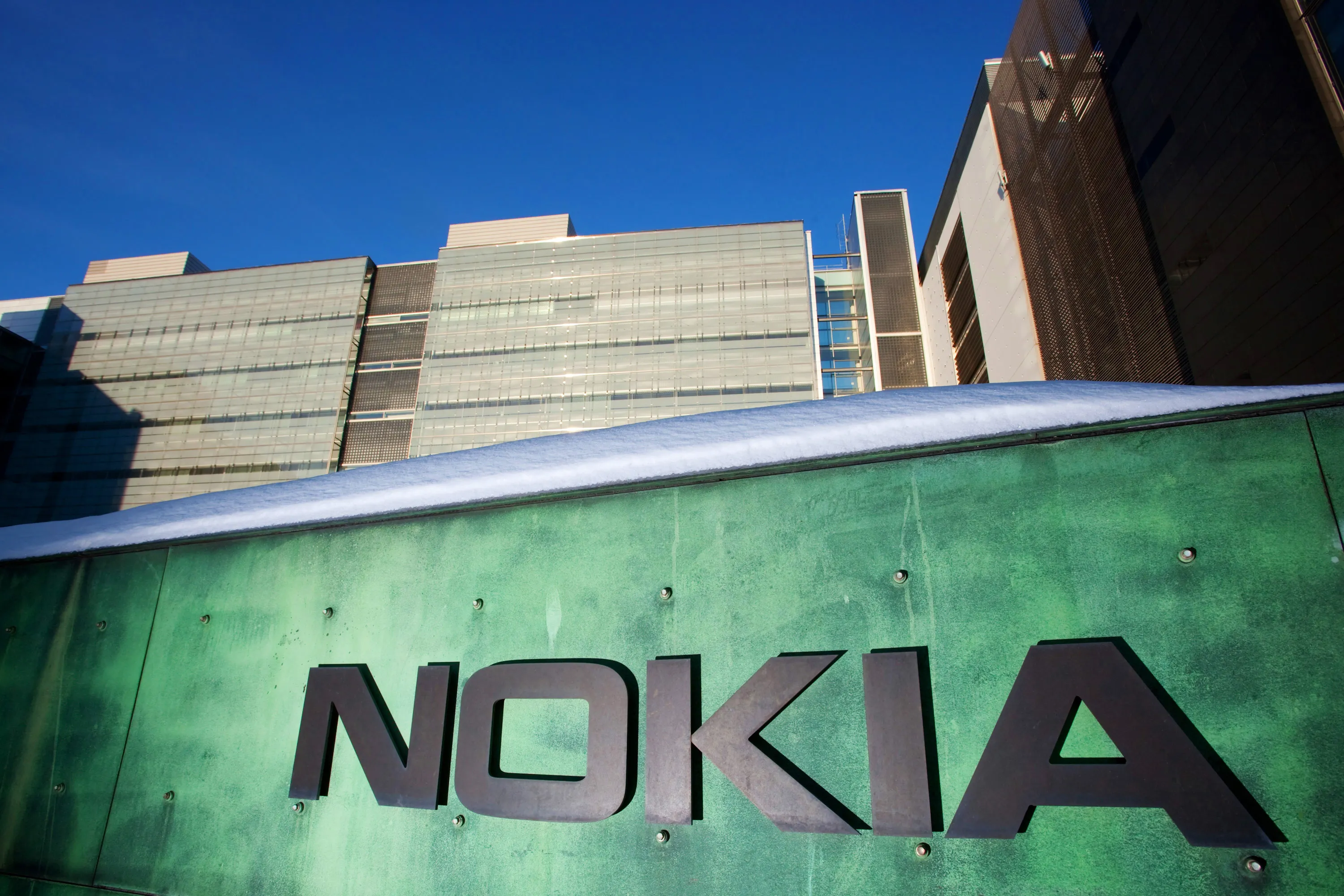 Nokia Quarterly Net Beats Estimates
