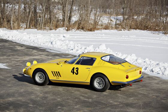 Hidden for 25 Years, the First Ferrari 275 GTB Races to Auction