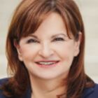 Headshot of Dr Susanne Riess-Hahn
