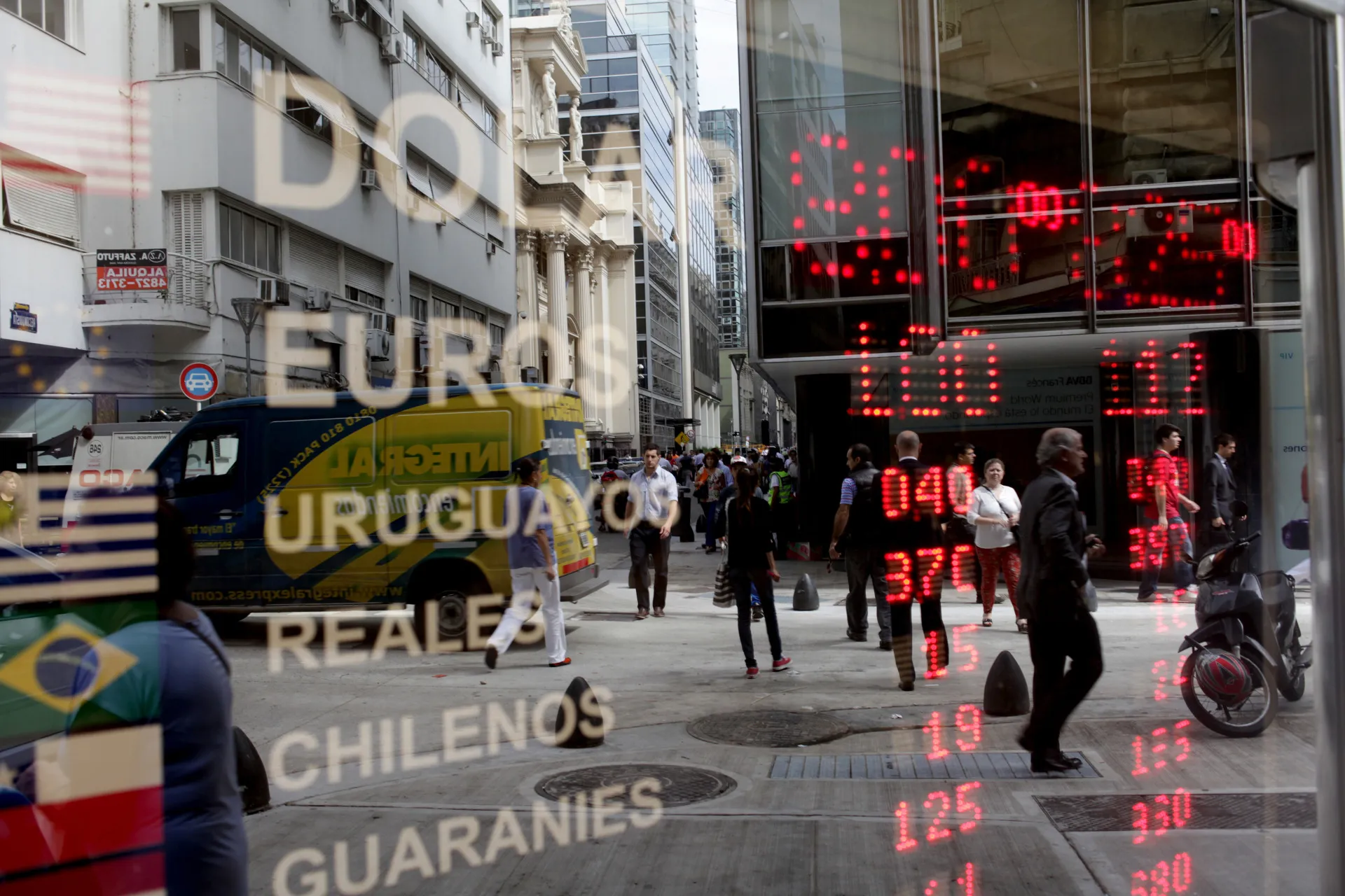 Emerging-Market Shakeout Putting Reserves Into Focus: