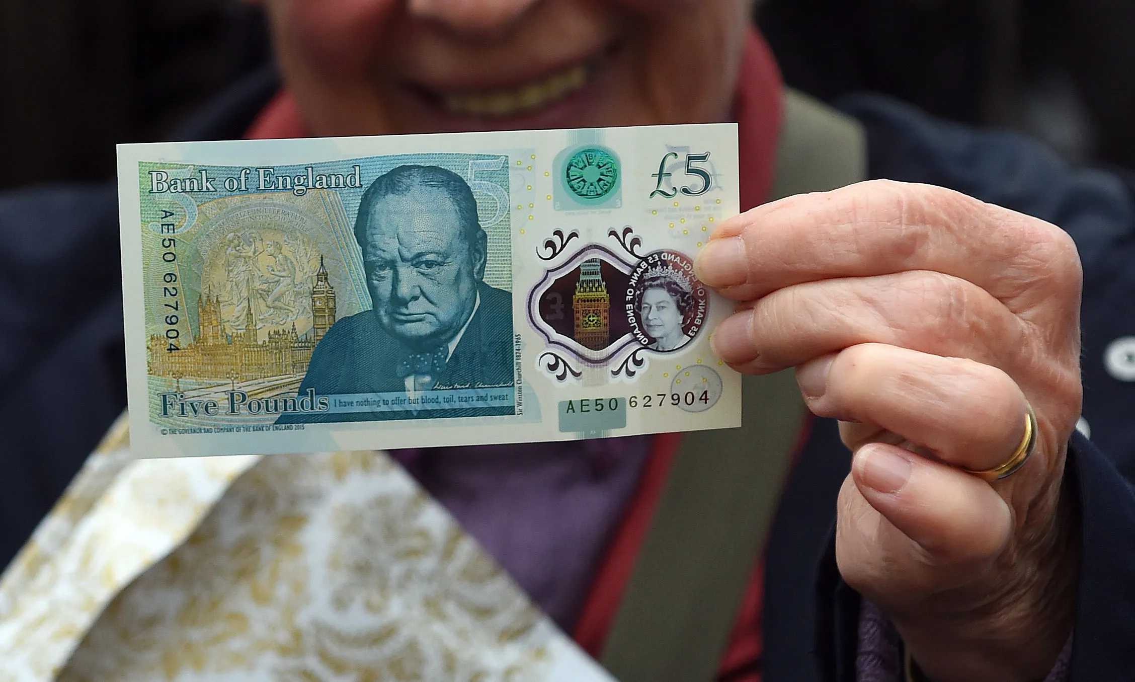 A £5 note featuring Winston Churchill