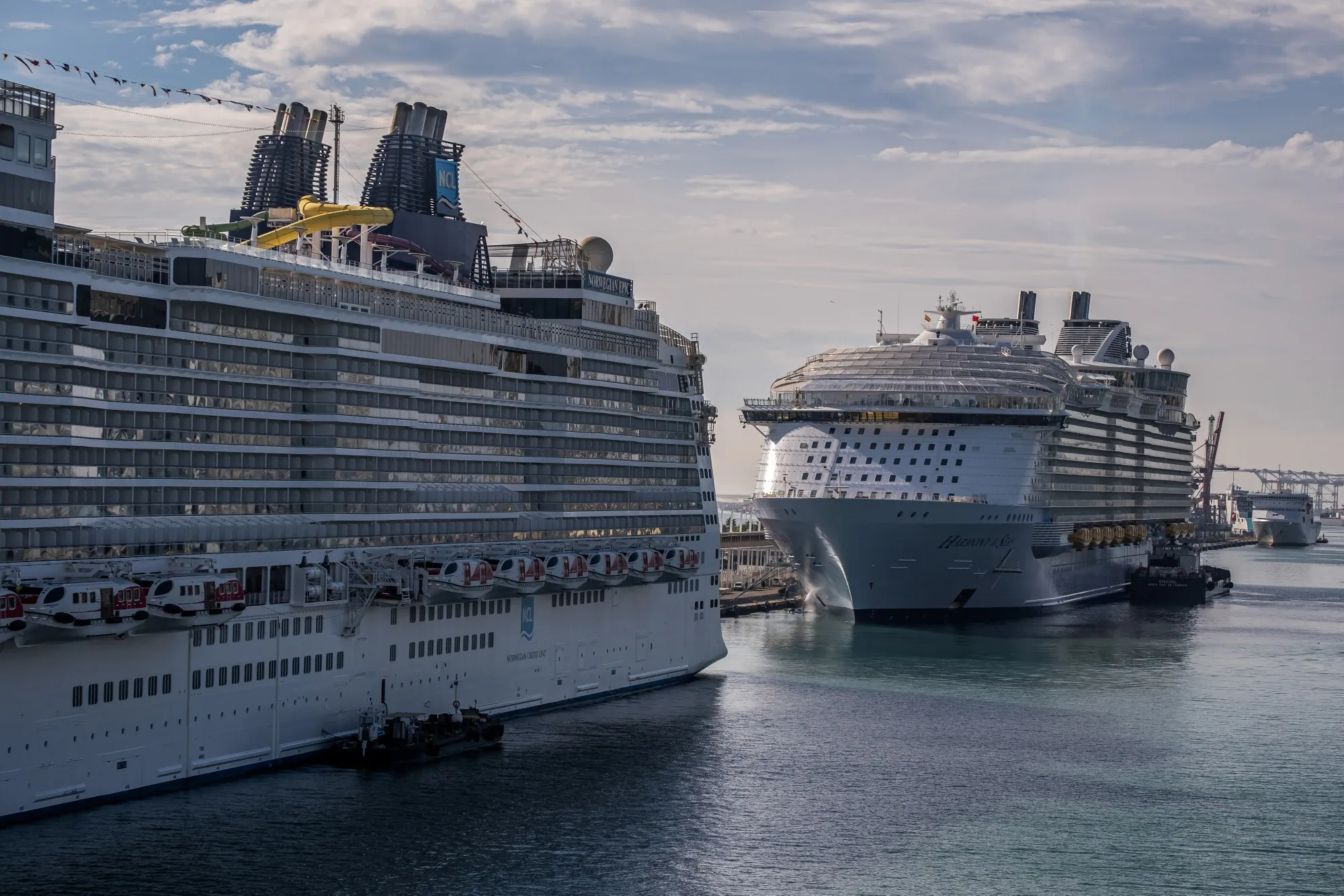 Port Vell, Barcelona, Spain 📸: Traveler Hasibur, image size:2000x1334