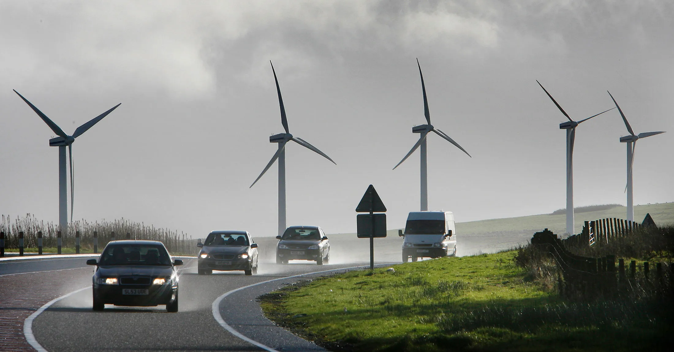 1473197038_wind-turbine-UK-lede
