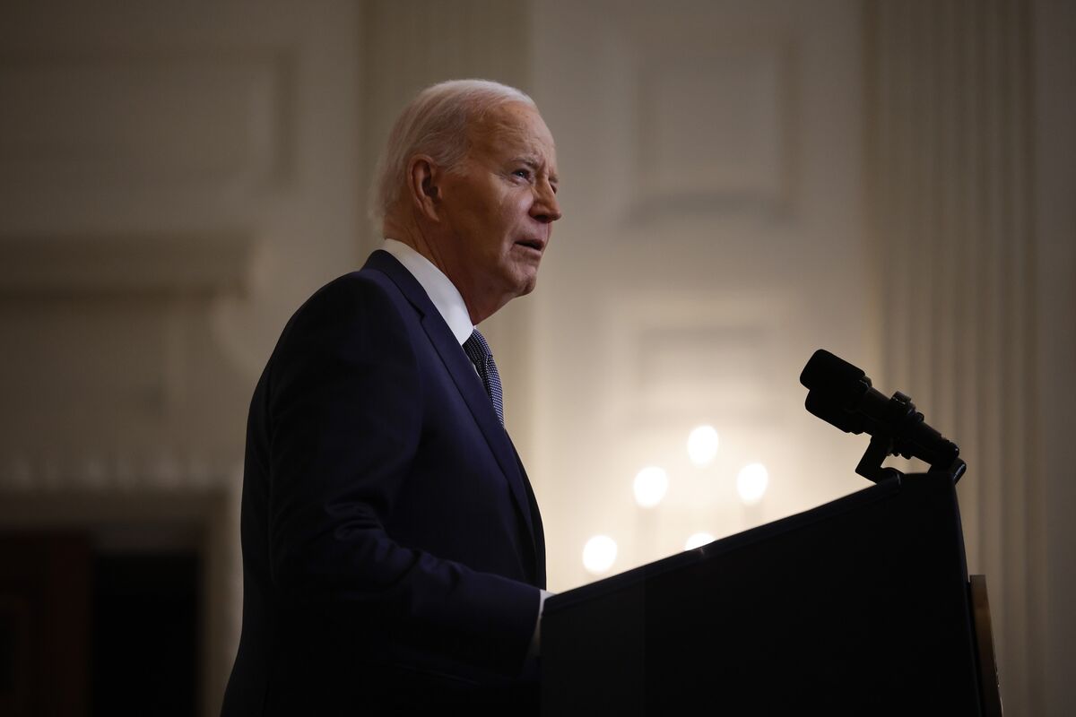 Biden criticizes Trump for calling assaults on courts ‘reckless and harmful’ – Bloomberg