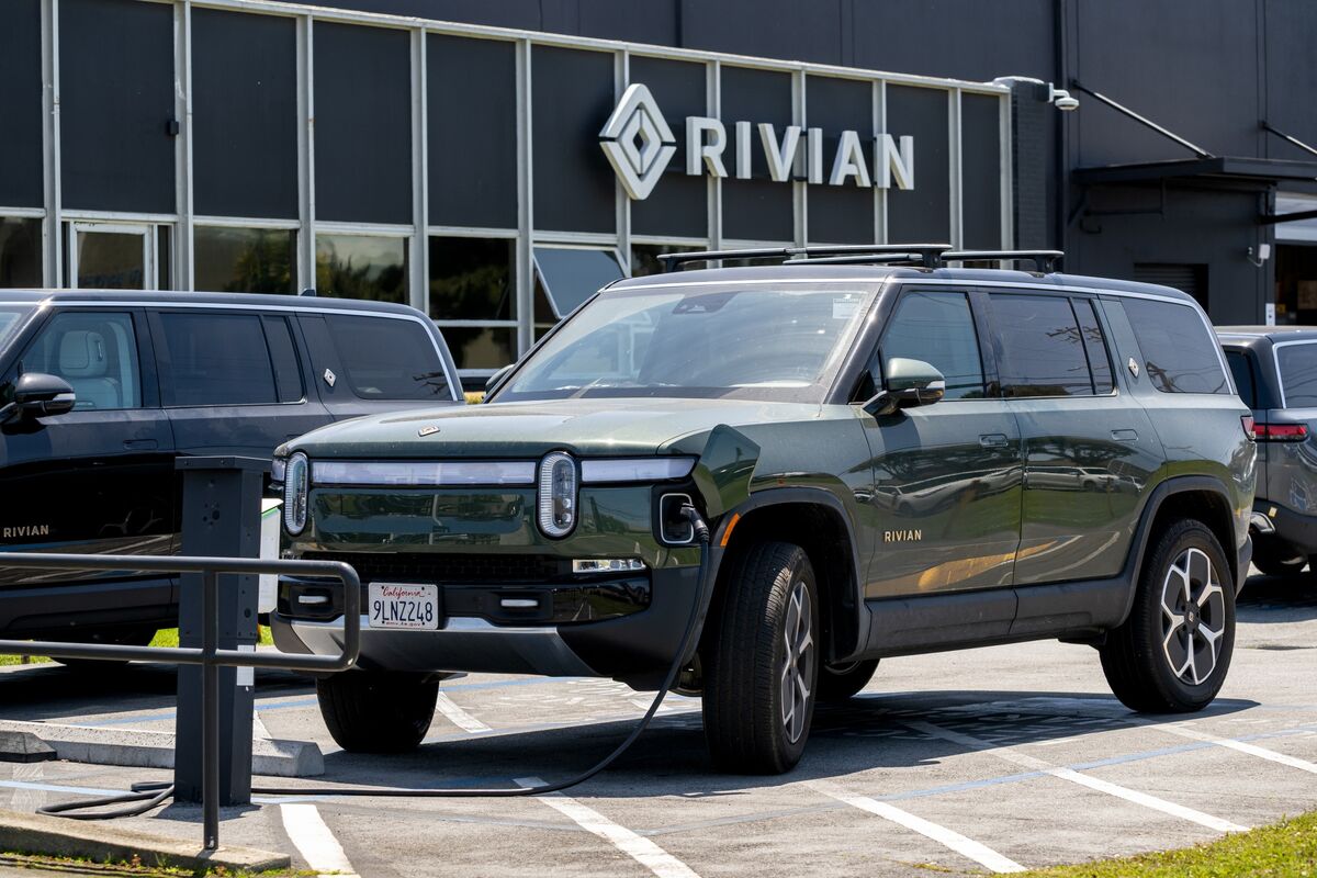 Ex-VW Engineers Charged With Insider Trading on Rivian Venture