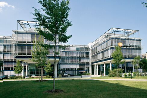 Kabel Clients Lure Vodafone as Malone Takes Eyes Off Germany