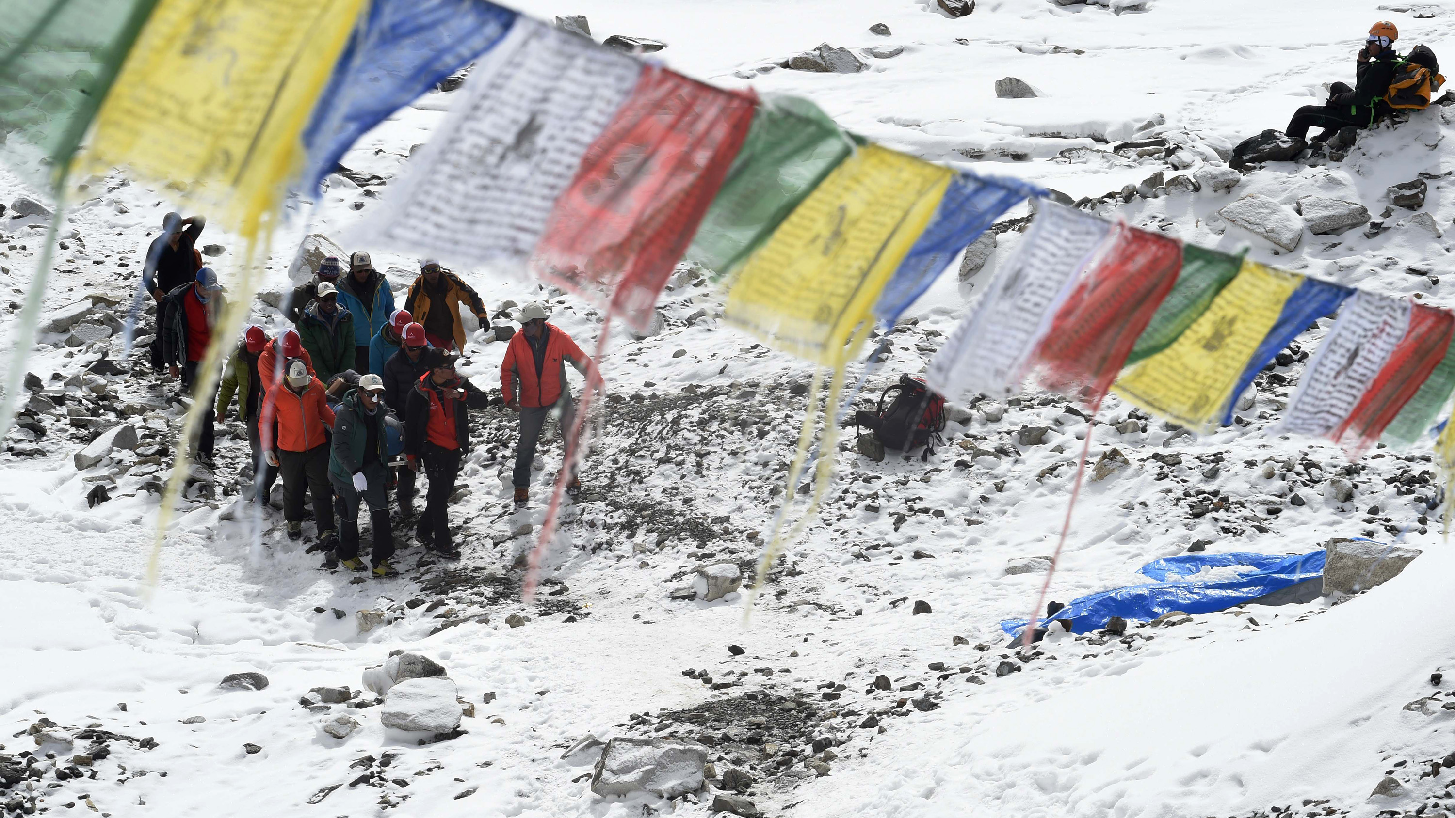 Helicopters Rescue 180 Climbers From 20,000 Feet Up Everest